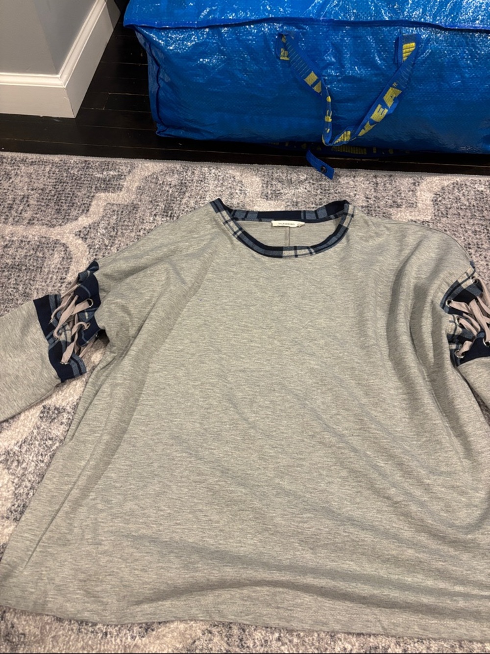 Light Gray Lace-Up Sleeve Women's Sweatshirt - Casual Comfort